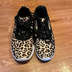 Cheetah print tennis shoes